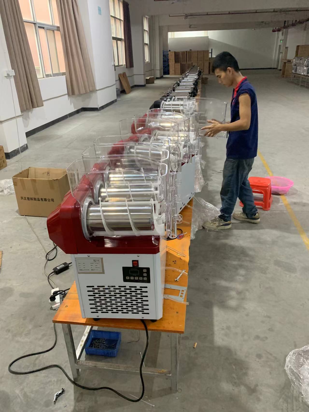 Our workshop is producing the slush machine for our South American customer